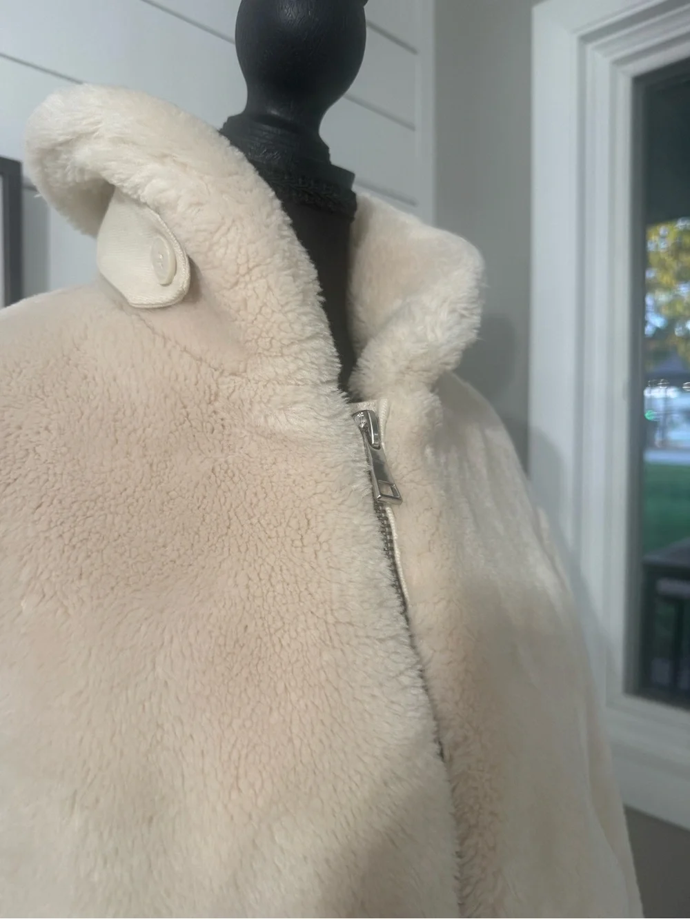 Club Monaco Women’s Novah Cropped Faux Fur Teddy Jacket XS